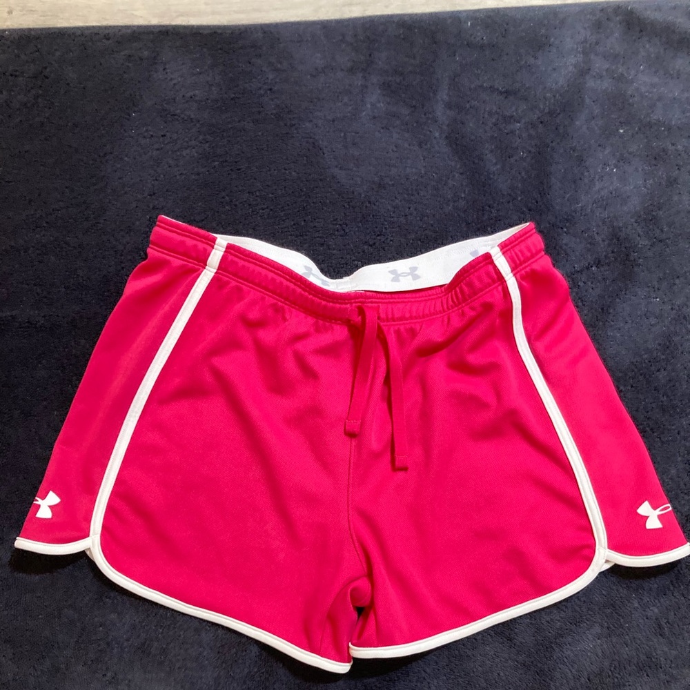 NWOT Under Armour Unlined Loose Fit Shorts Small